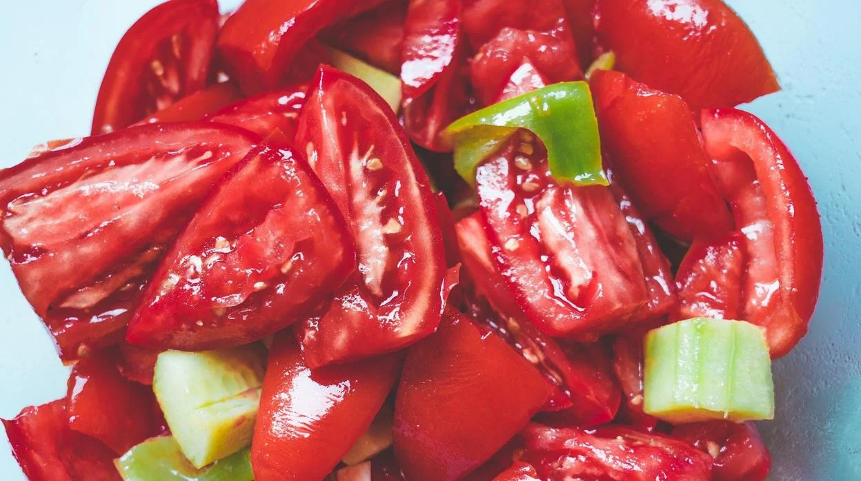 El tomate es hoy la base del gazpacho, pero no siempre fue su ingrediente predominante