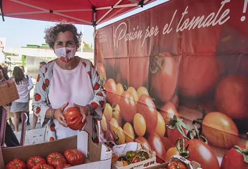 Pepa Muñoz en la Feria del Tomate Antiguo de Bezana