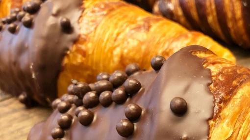 'Croissants' de chocolate de Julio Blanco, en Pomme Sucre de Gijón