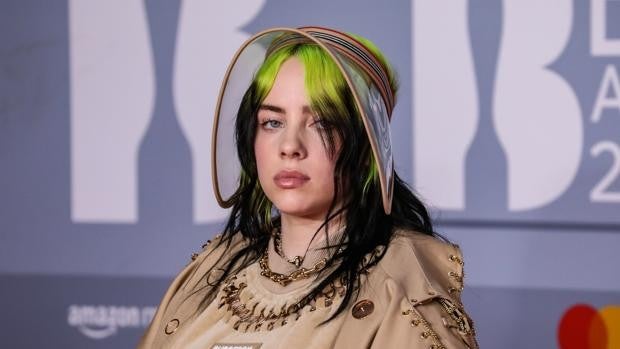 Ideas de suicidio, tics y autolesiones: la trágica infancia de la exitosa cantante de 19 años, Billie Eilish