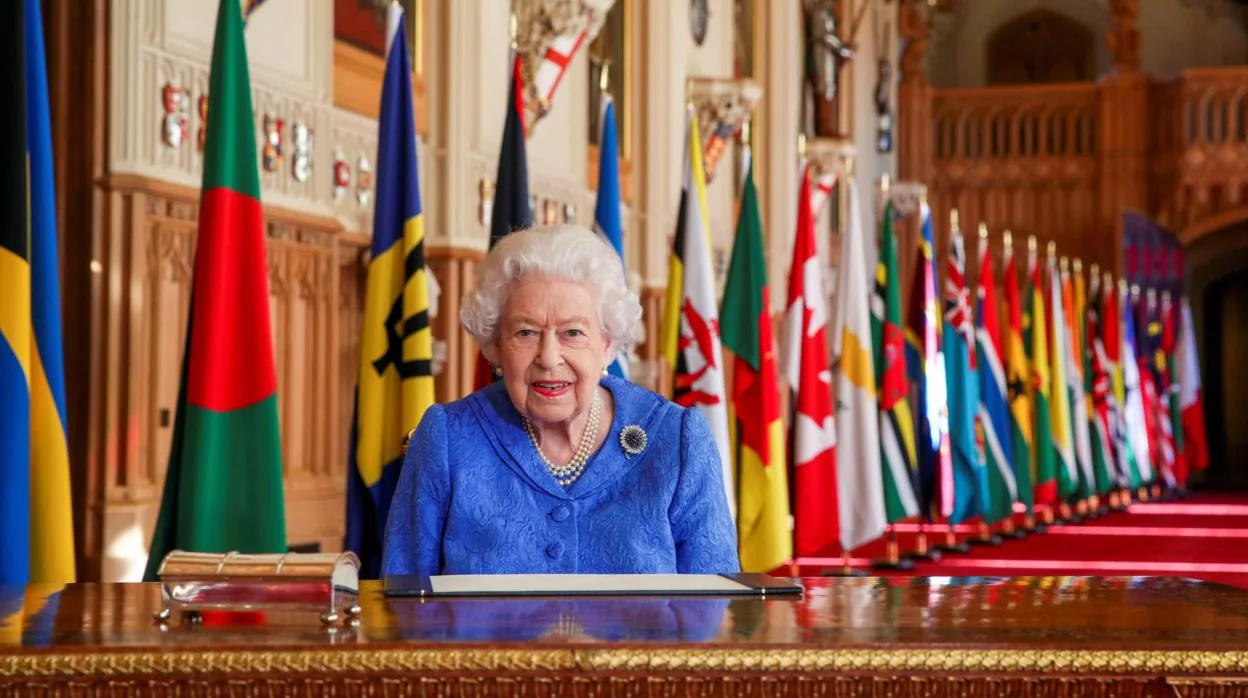Isabel II durante su discurso en la BBC