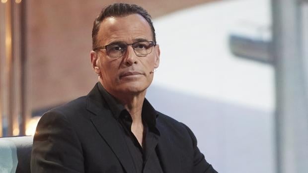 Carlos Lozano, destrozado tras la repentina muerte de su hermana