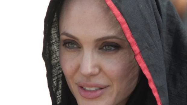 Angelina Jolie se estrena en Instagram por el pueblo afgano