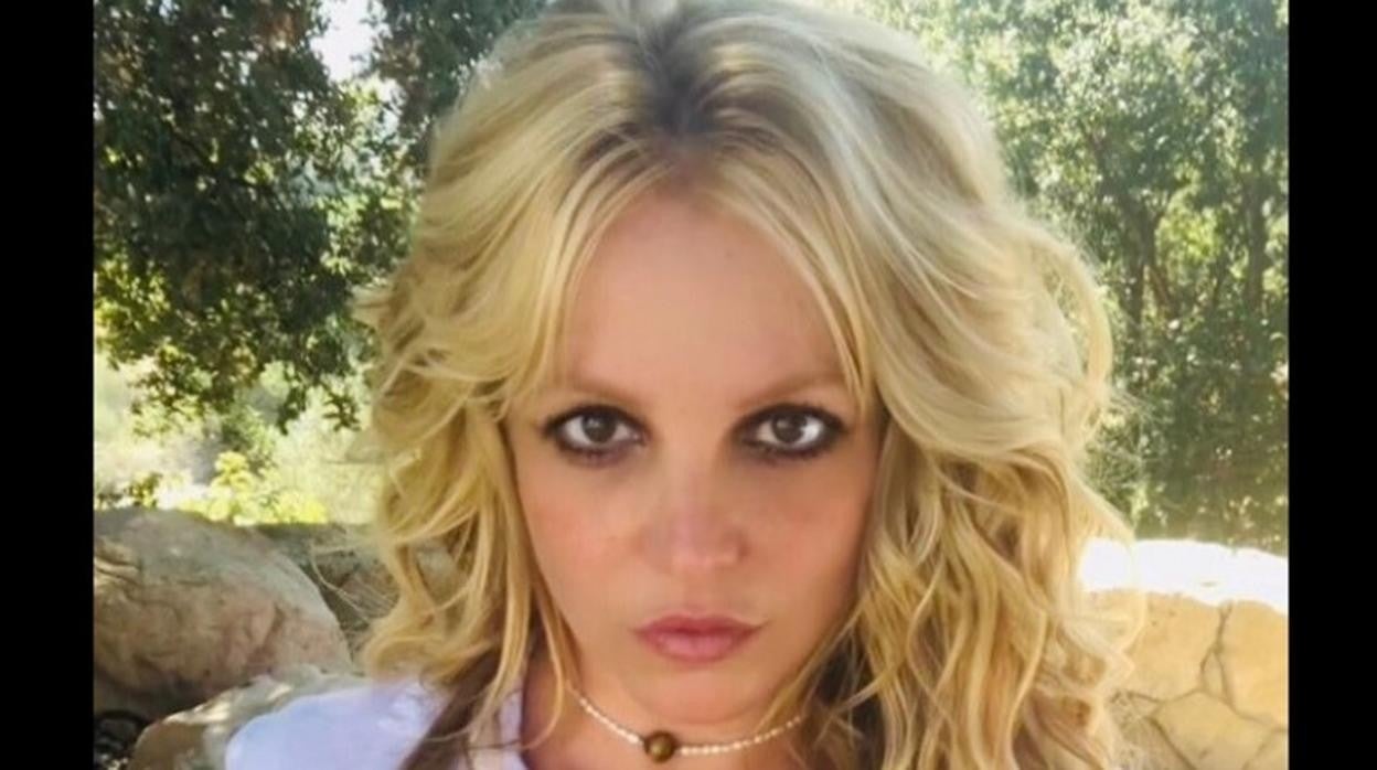 El padre de Britney Spears le pide dos millones para dejarla libre