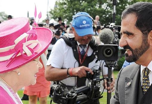 El emir de Dubái con la Reina Isabel II