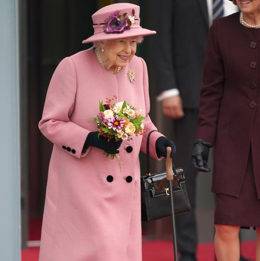 La Reina Isabel II, el pasado jueves en Cardiff (Gales)