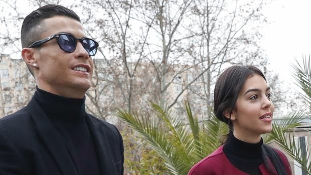 Georgina Rodríguez se lleva a toda la familia para hacerse una ecografía