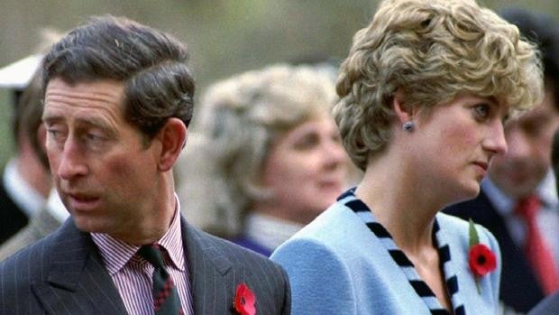 Giro inesperado de la historia: «Lady Di fue infiel al Príncipe Carlos antes que él a ella»