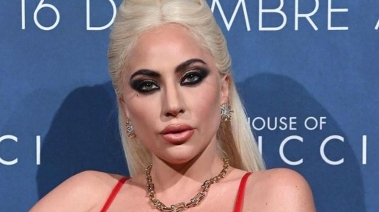 Lady Gaga de promoción con 'La casa Gucci'