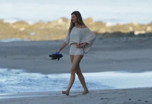 Diosa de las pasarelas y de la playa.