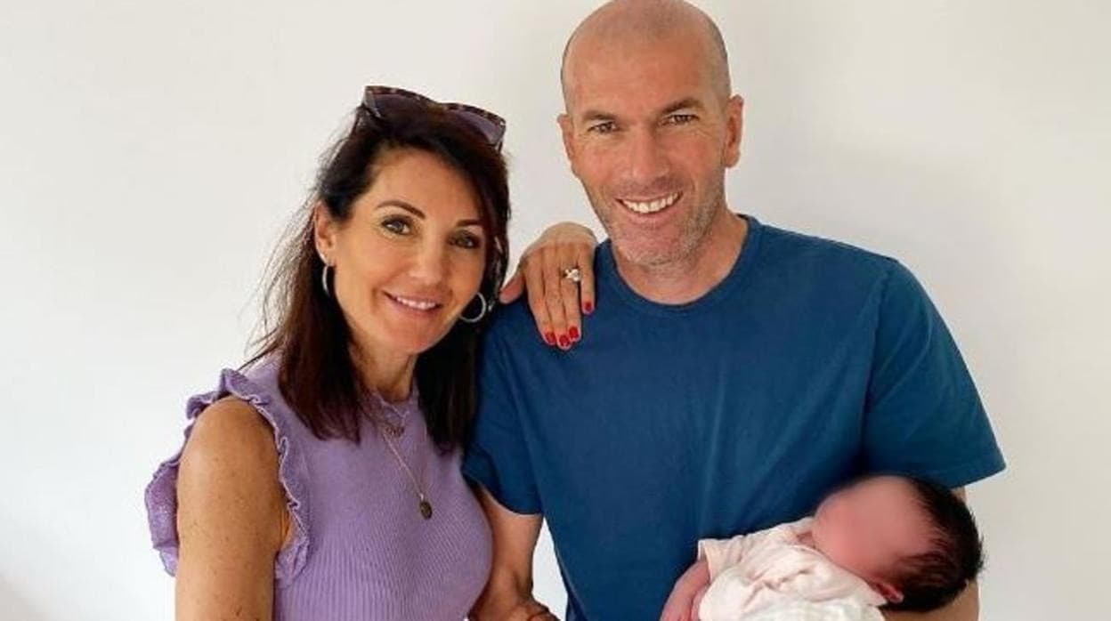 Zidane y Veronique, con su primera nieta
