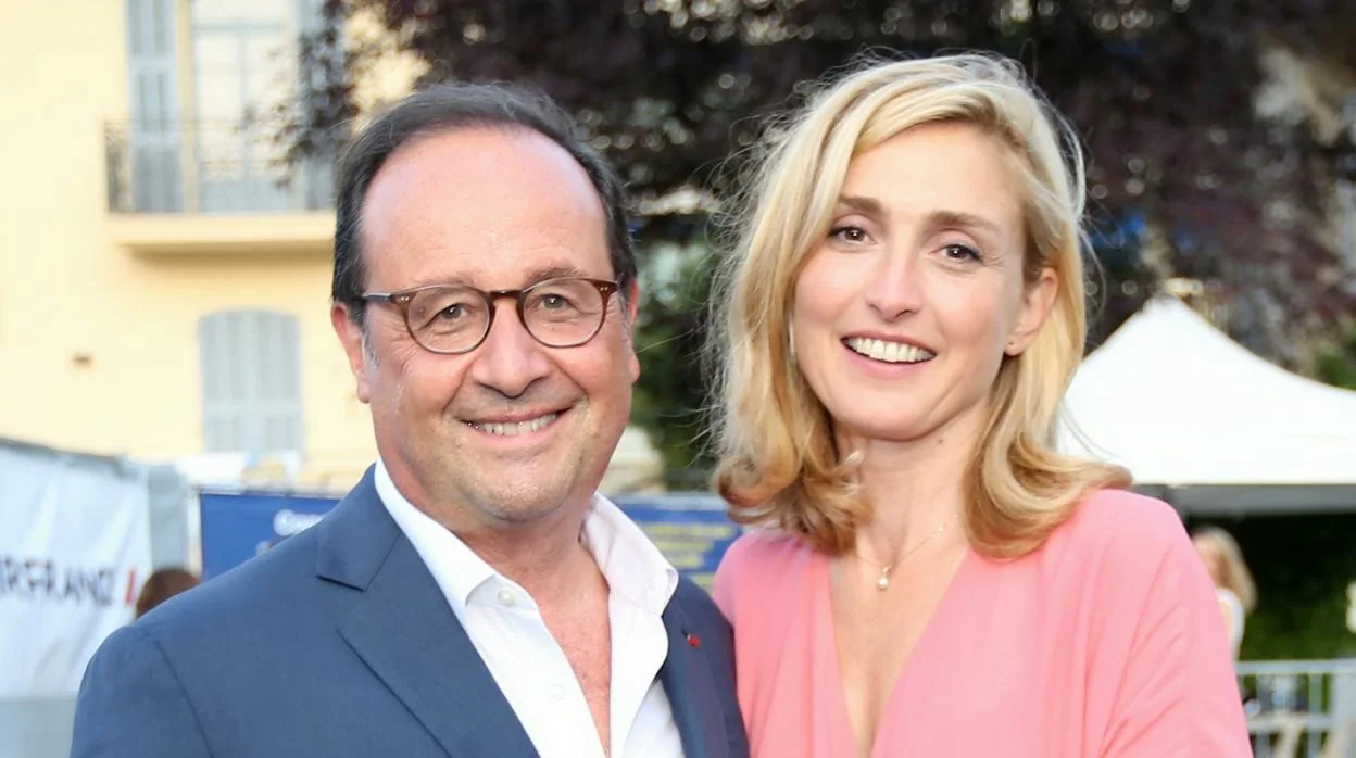 François Hollande y Julie Gayet, en un evento en 2018