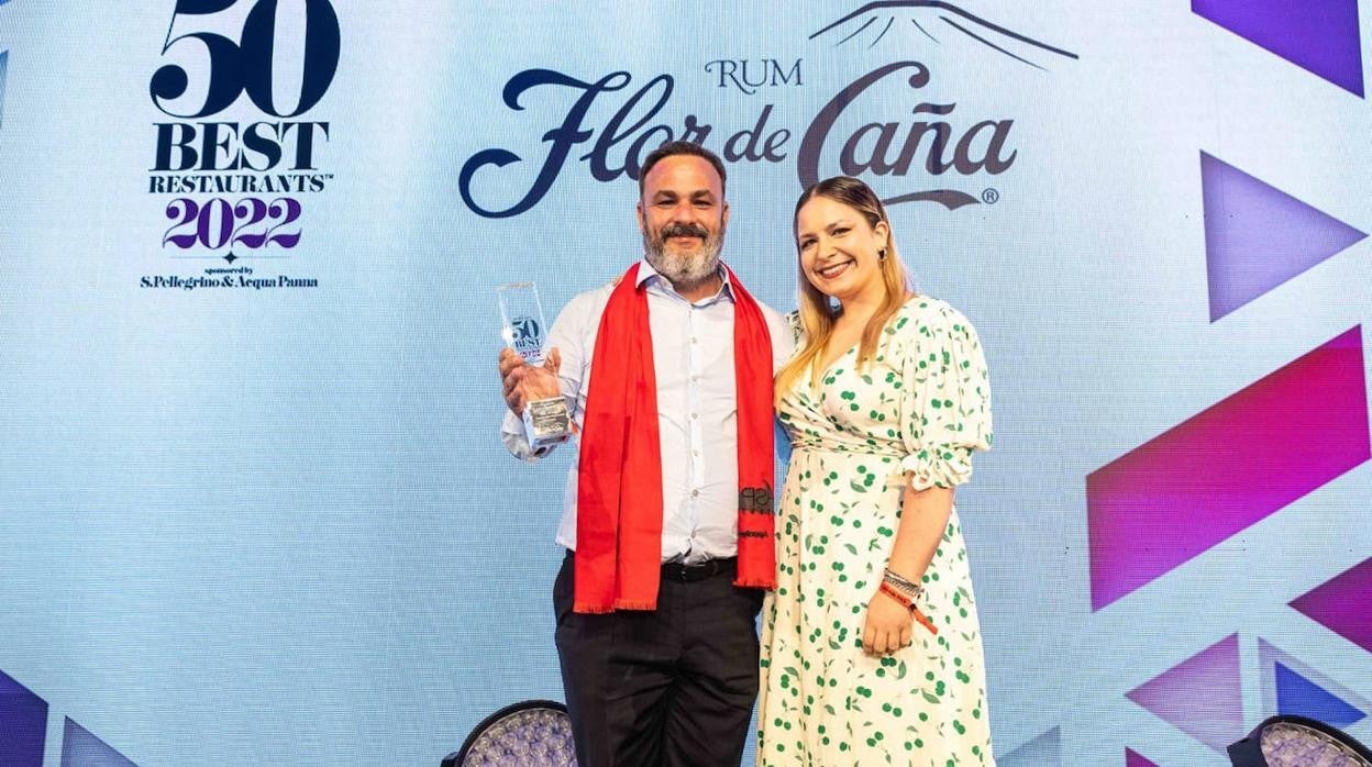 Ángel León, recibiendo el premio en Londres