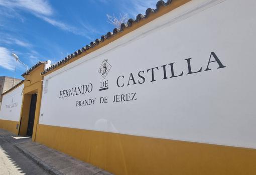 Entrada a la bodega Fernando de Castilla