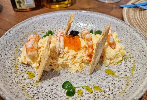 Ensaladilla de gambas tradicional