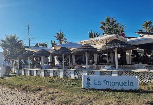 La Manuela, en la playa de Las Tres Piedras de Chipiona