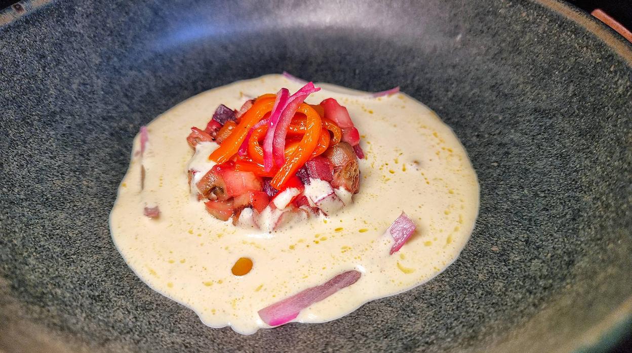 El tartar de verduras asadas en gazpachuelo cítrico