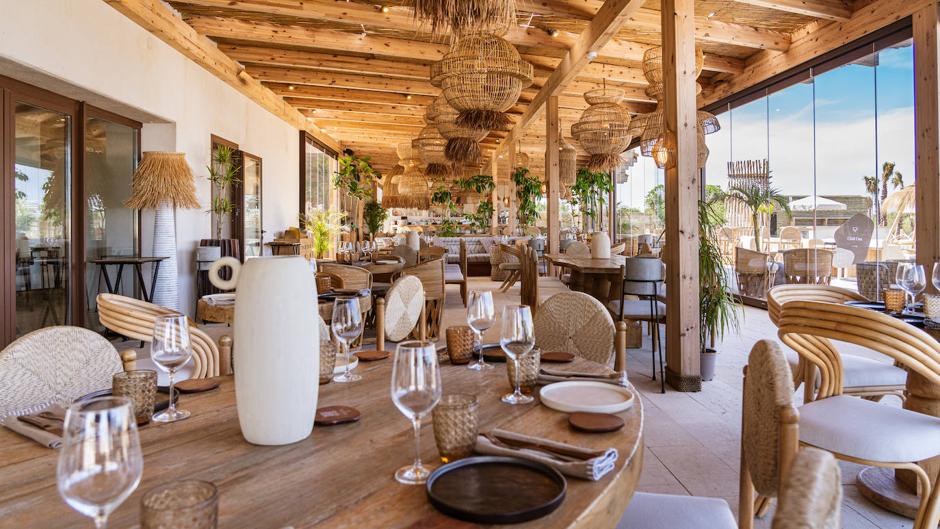 Valhalla Gastro Beach Club: ocio y gastronomía en la playa de El Palmar