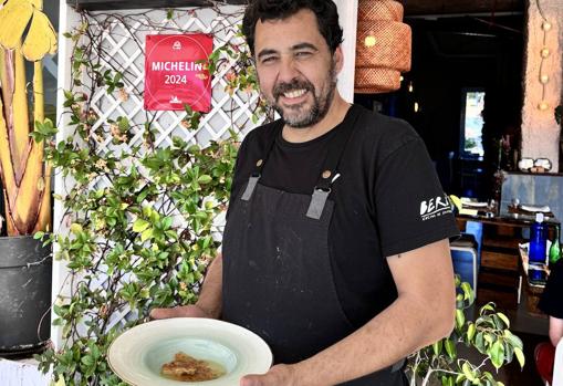 David Méndez con los raviolis de galeras con alboronía