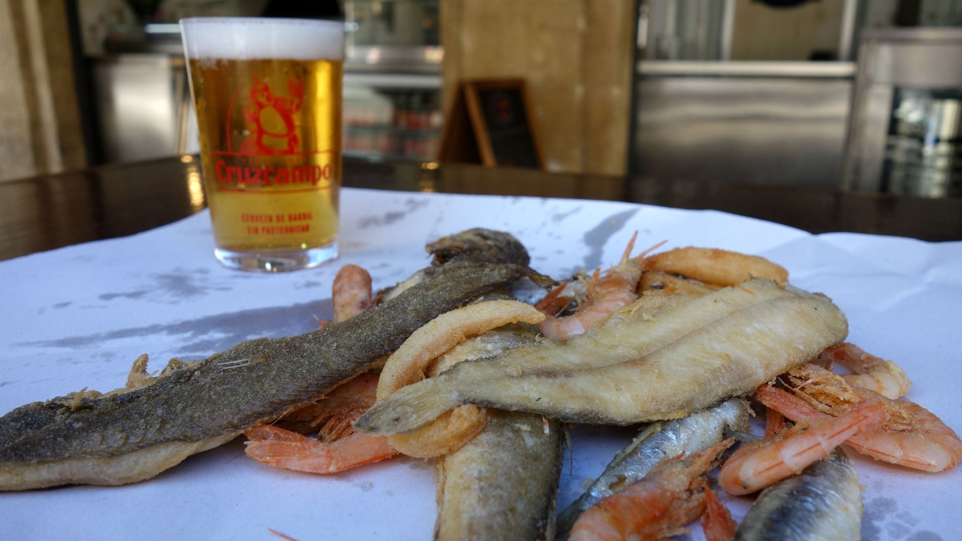 Pescaito frito en Cádiz. El Freidor del Mercado