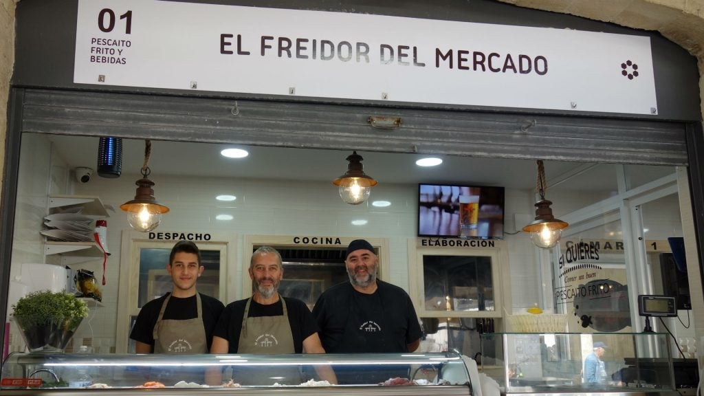 Pescaito frito Cádiz. El Freidor del Mercado