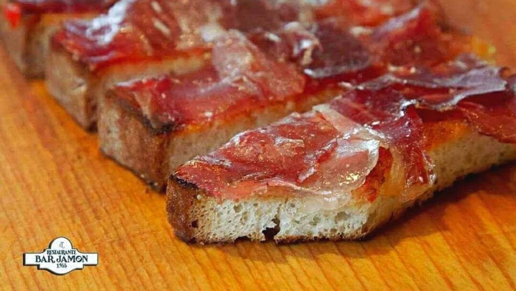 barjamonpandelacasaconjamon. 