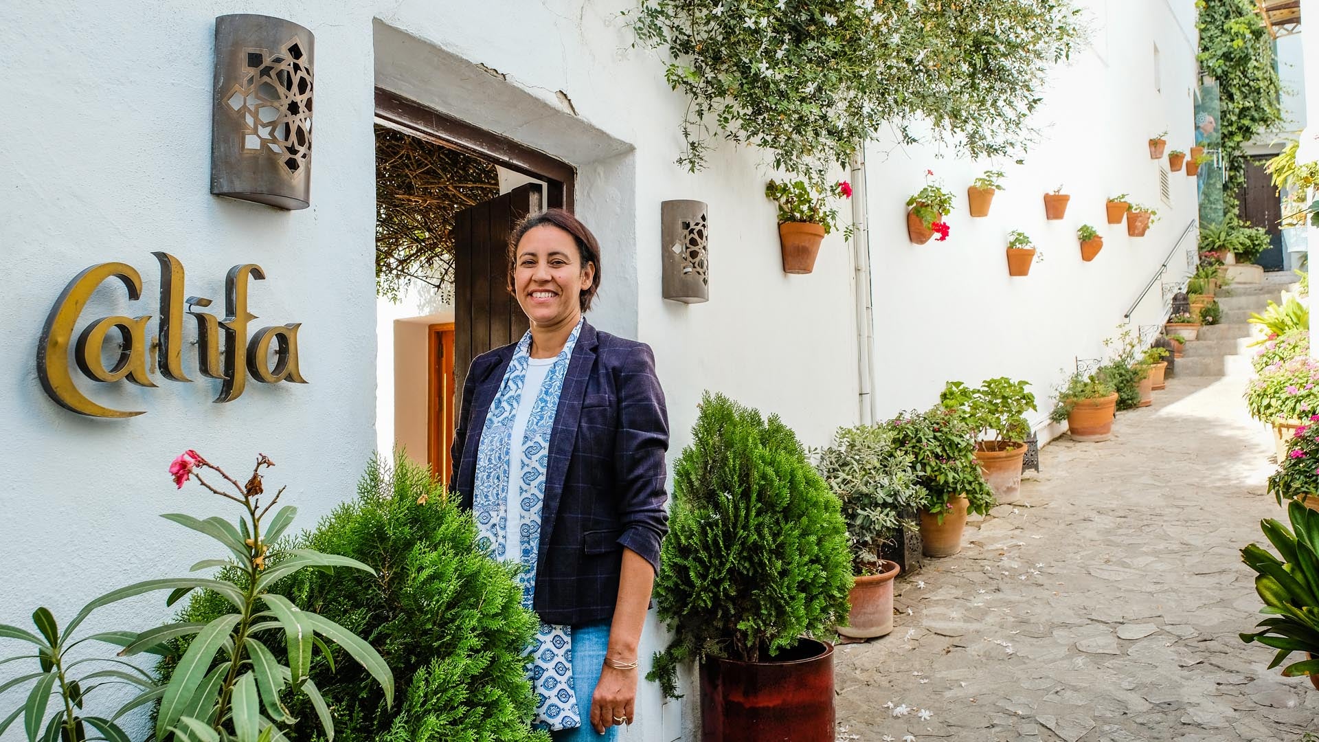 Khadija Essaadi: &quot;Los clientes saben la calidad que ofrecemos en El Califa&quot;