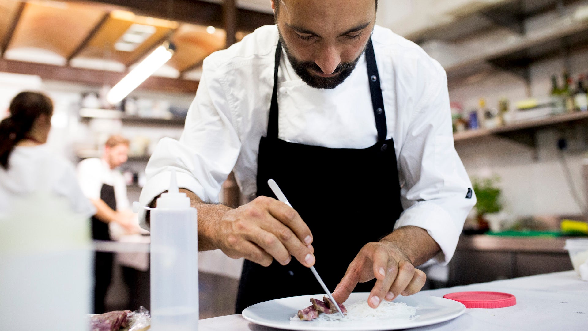 Benito Gómez, Diego Gallegos y Ángel León, tres de las estrellas Michelin que participarán en la próxima edición de H