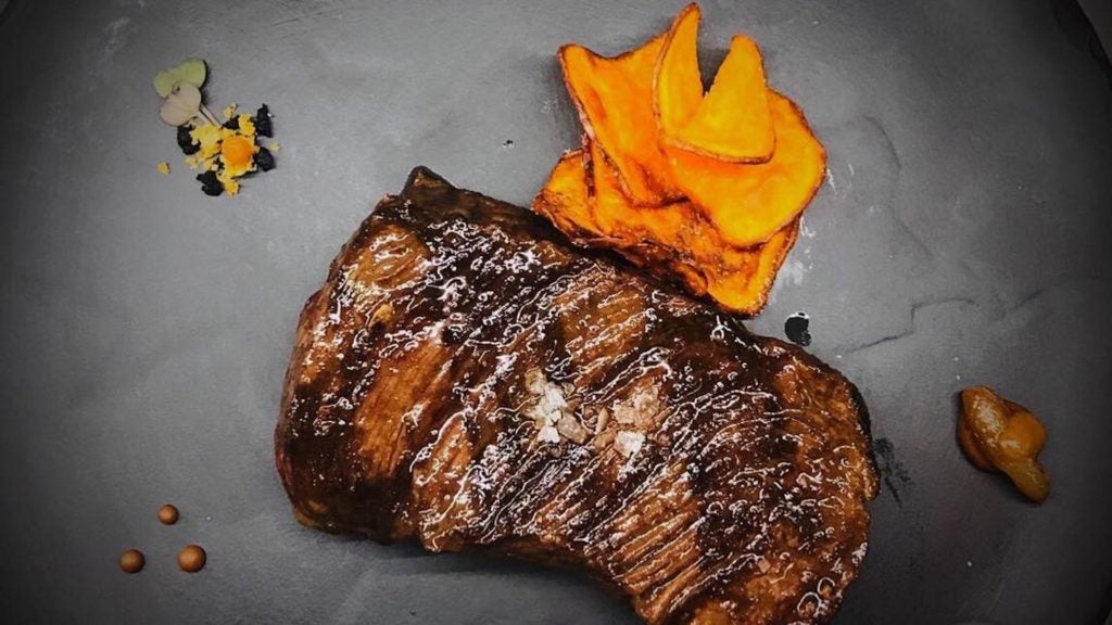 plato restaurante origen en marbella. 