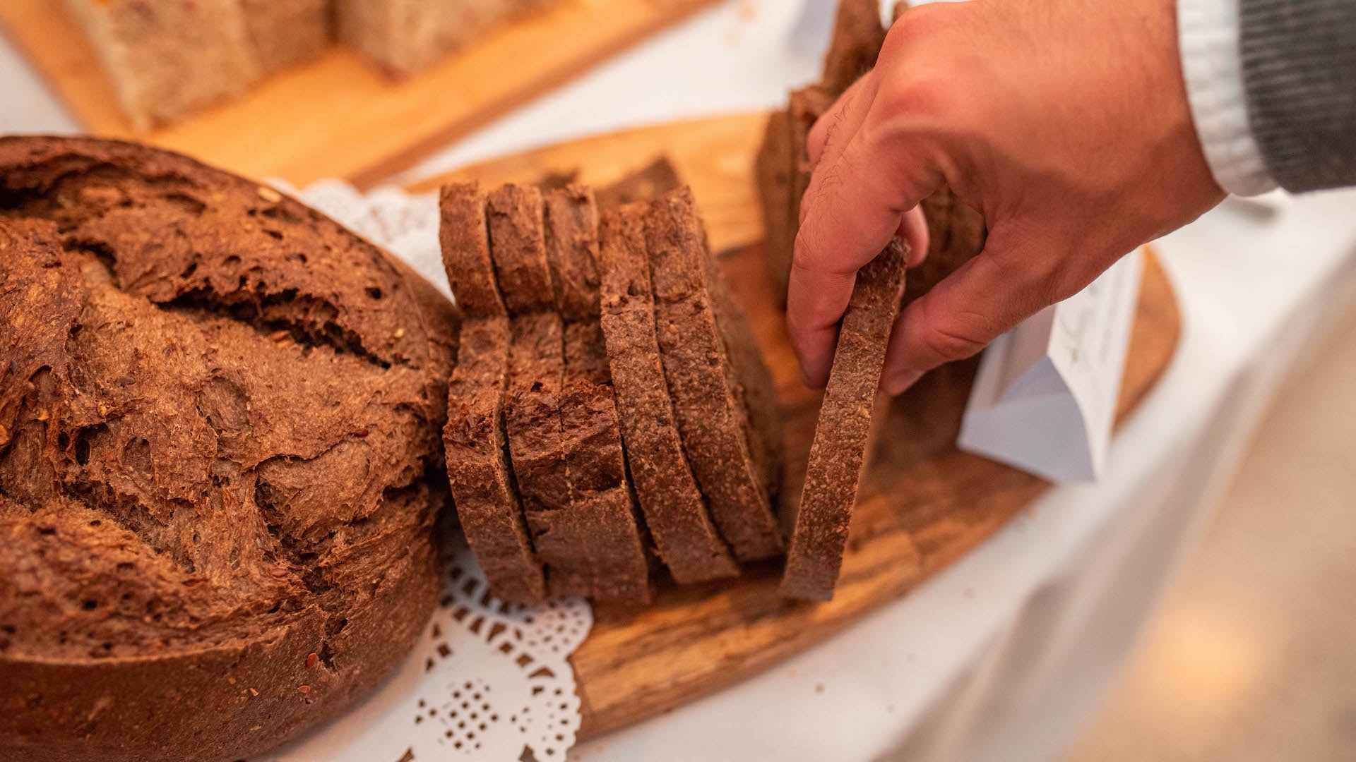 Tradición e innovación en la nueva carta de panes y bollos de Ilustre Panadería Artesana