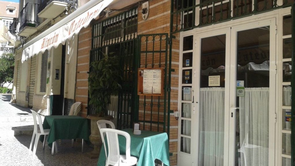 restaurante meson rincon catedral en el centro de malaga 1. 