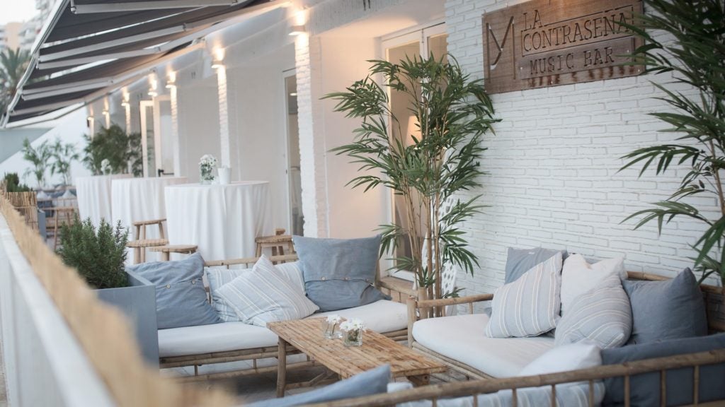 terraza restaurante merendero de antonio martin en malaga. 