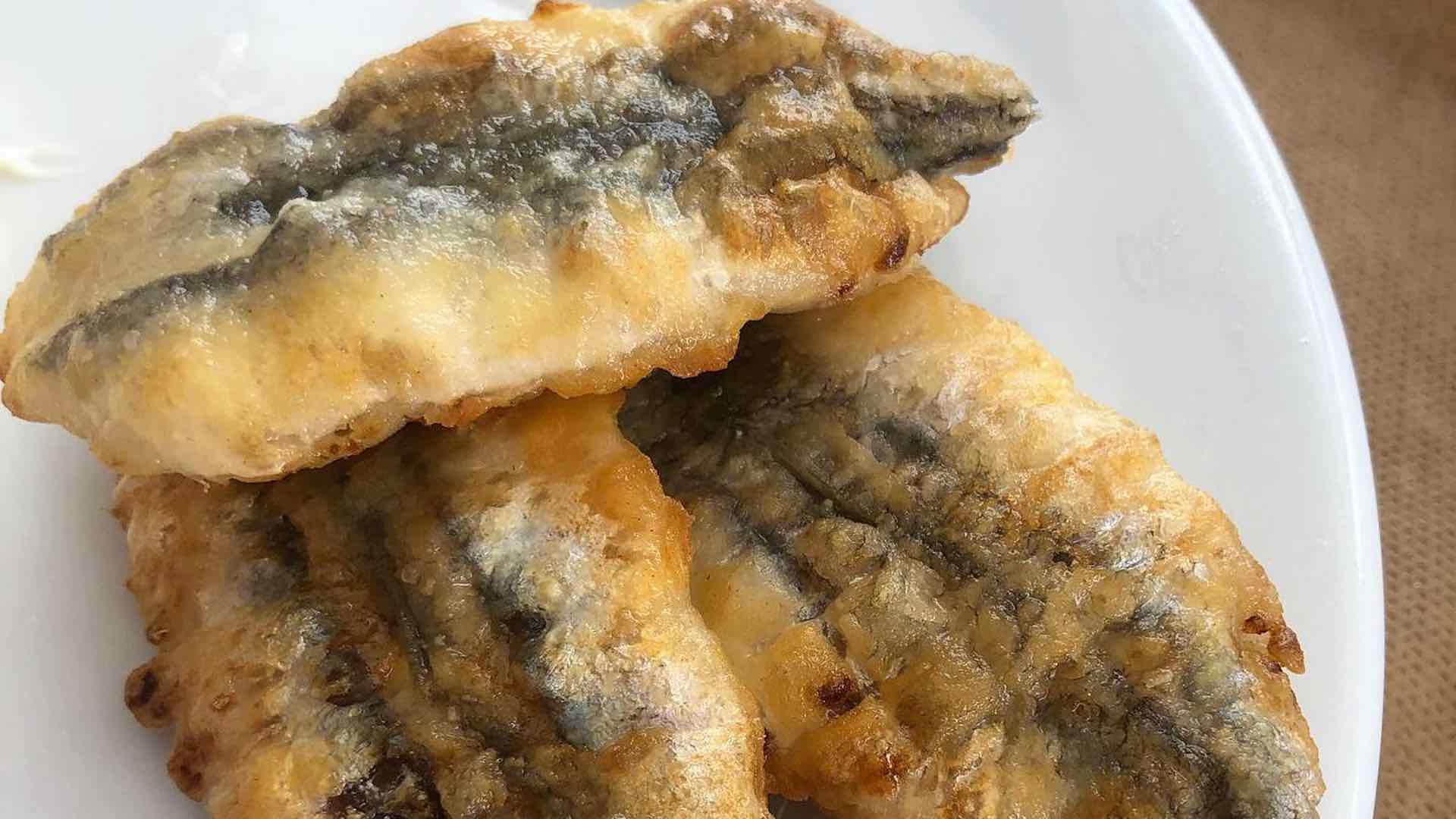 Pescaíto frito en Málaga: Selección de restaurantes para disfrutar de las frituras de pescado en la provincia