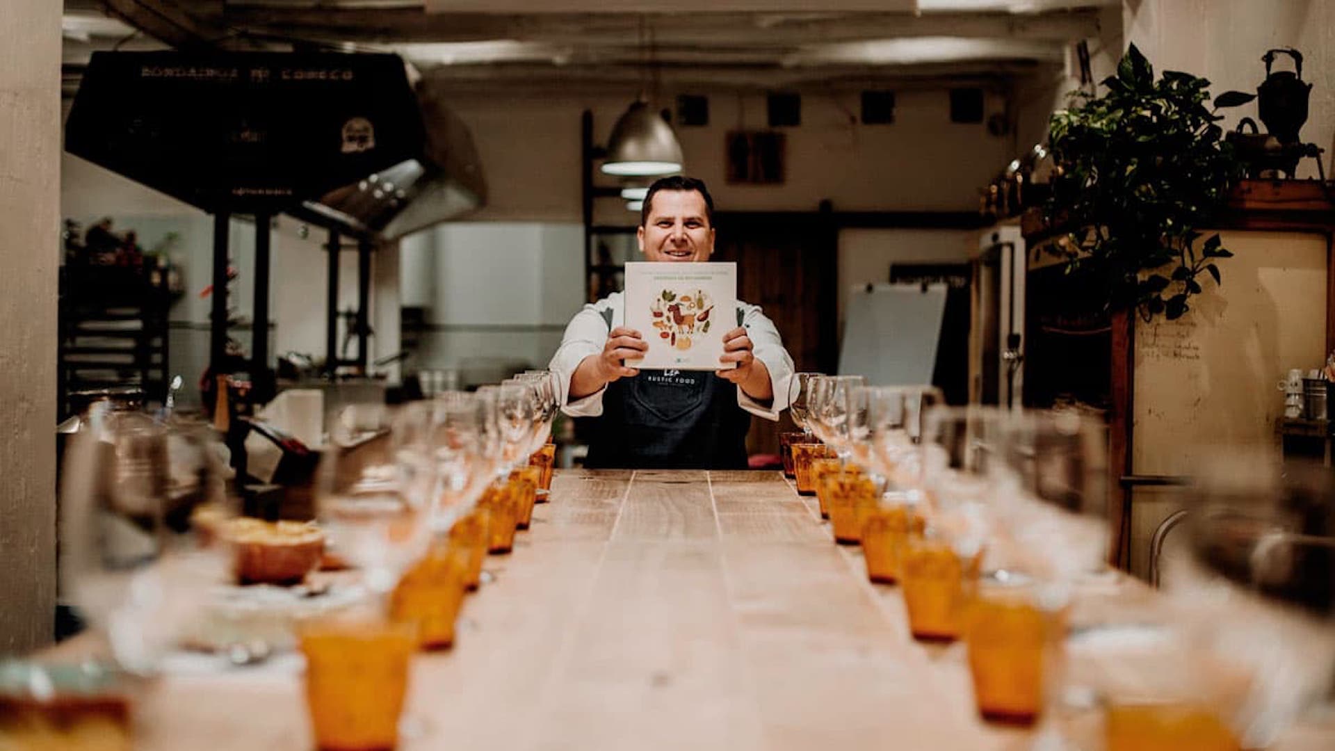 Cocina para un mundo mejor: Así es la receta con la que la escuela El Golimbreo combate la discriminación social