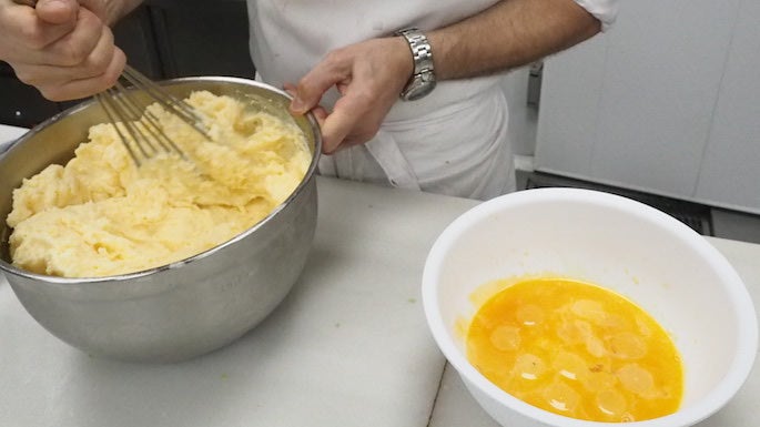 Todo sobre el suflé de El Grill (Marbella Club), uno de los secretos mejor guardados de la Costa del Sol