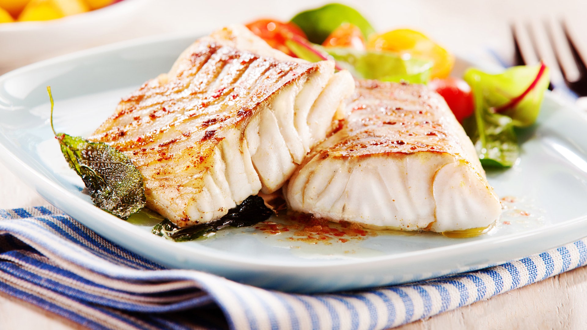Para comer sano y barato, mira estas 10 recetas de pescado por menos de 10  euros