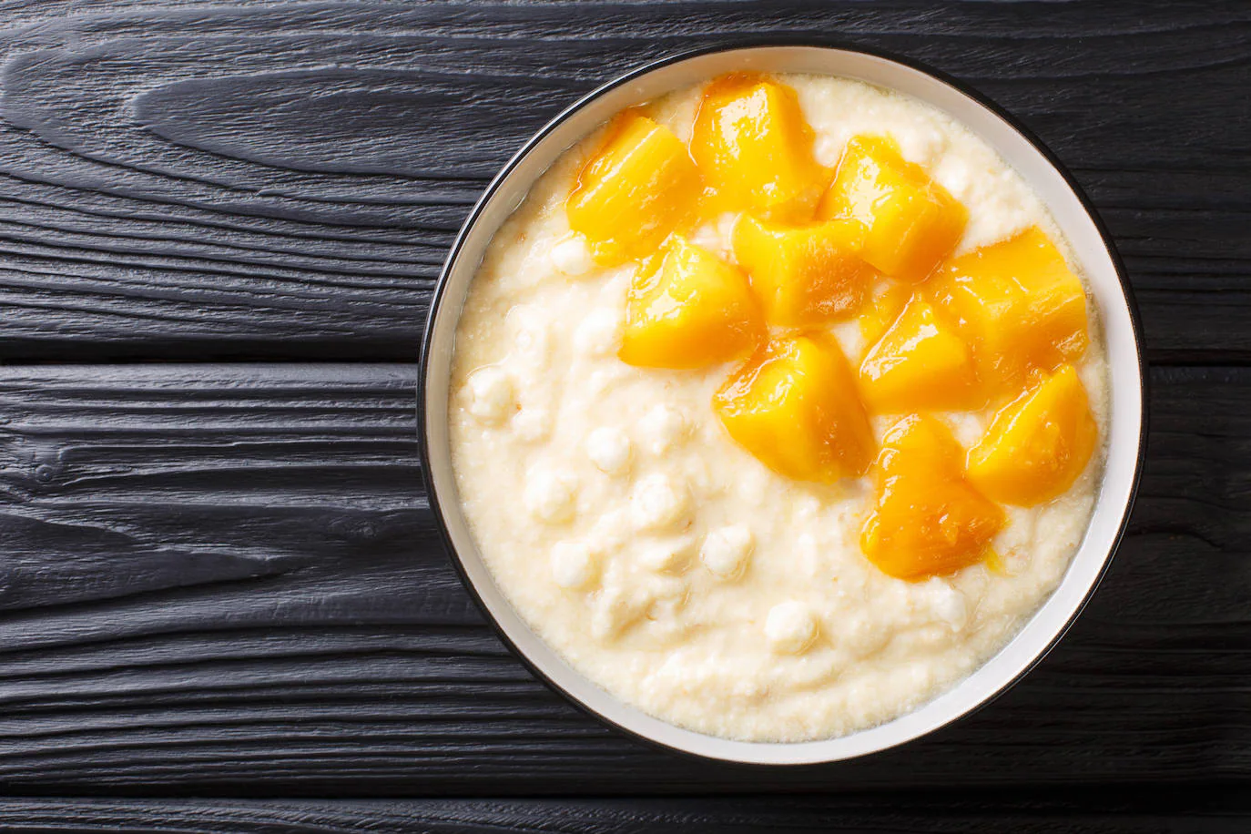 Parfaits de arroz con leche, piña y mango