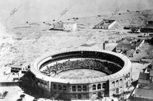 Construida en 1874 por Joaquín Rucoba, inaugurándose el 11 de junio de 1876 con...