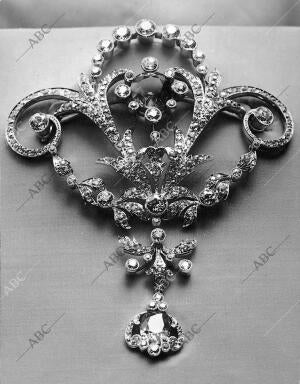 imperdible Utilizado por la Reina victoria Eugenia en su boda con Alfonso Xiii