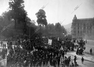 Las Sociedades Mineras en la manifestación contra los Nuevos Aranceles, A su...