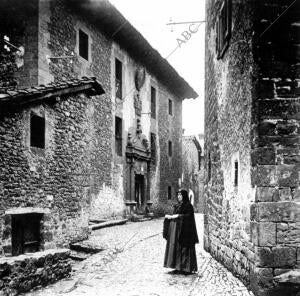 Vista de una de las Calles del pueblo del Roncal (Navarra)