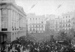 Cádiz: solemne manifestación de simpatía al ilustre Ex-presidente del consejo de...