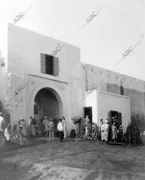 Las Puertas de la Marina, lugar en donde los Moros Atacaron A las Tropas franco...