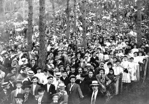 El orfeón catalán Dirigido por el maestro Millet Cantando en el Bosque, el...