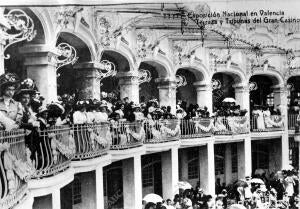 Terraza y Tribunas del gran casino Pérez Aparisi