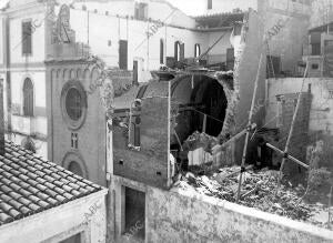 La catástrofe de Arenys de Mar: estado en que quedo el convento de Hermanas...