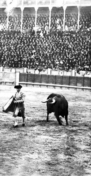Antonio Boto(Regaterín)A la salida de un Quite
