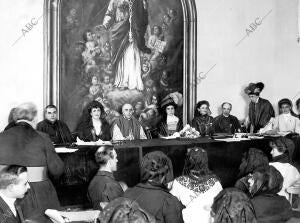 Congreso de las Ligas Católicas Presidido por la Infanta María Teresa, el obispo...