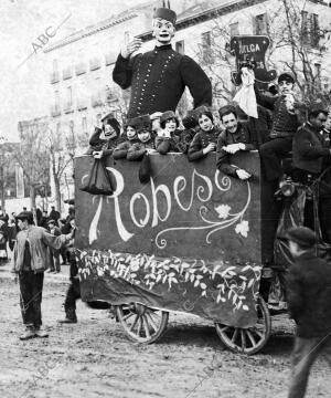 Carnaval en Madrid, Carroza "huelga de Botones" paseo de la Castellana