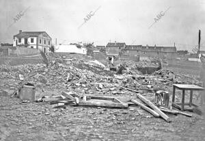 Ruinas del taller de pirotecnia de D. Ángel Sanz, Destruido por una explosión...